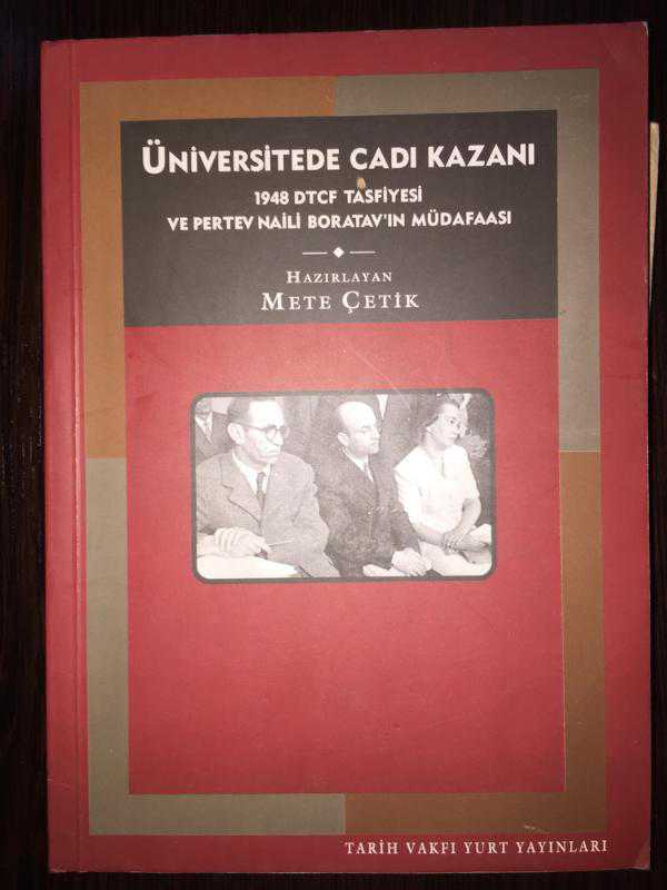 Üniversite'de Cadı Kazanı - Tarih Vakfı Yayınları - Mete Çevik